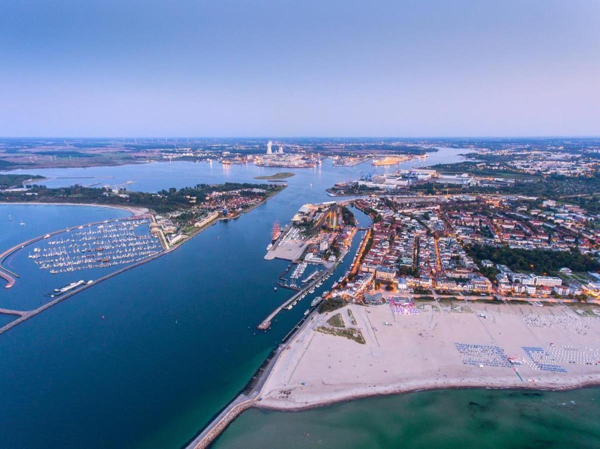 Doppelzimmer Dinner, Direkt Am Alten Strom Rostock Exteriör bild