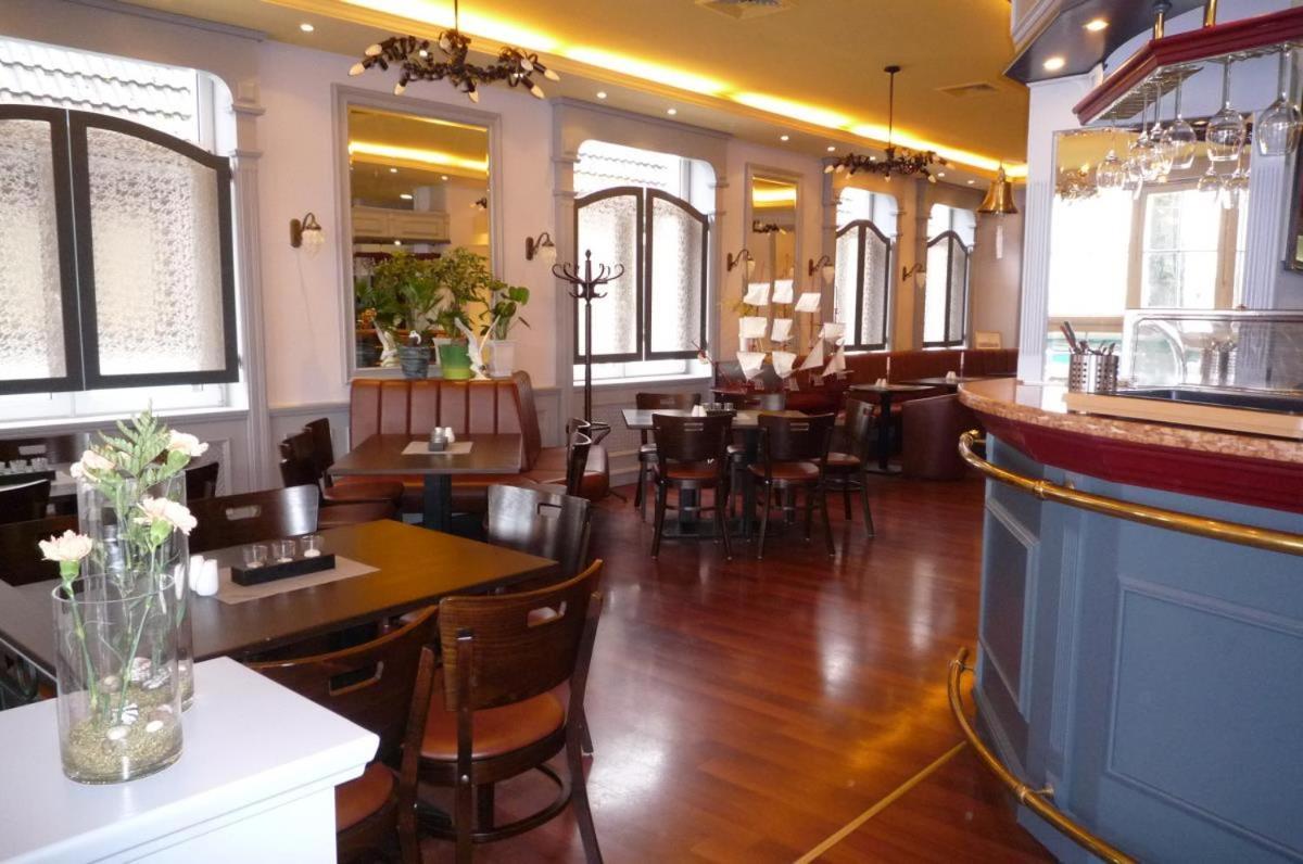 Doppelzimmer Dinner, Direkt Am Alten Strom Rostock Exteriör bild